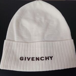 Givenchy Beanie White/Cream